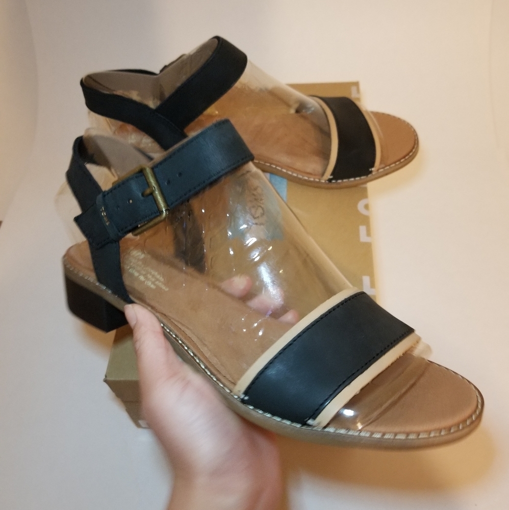 NWT TOMS Women’s Camilia Black Tan Sandals SZ 9